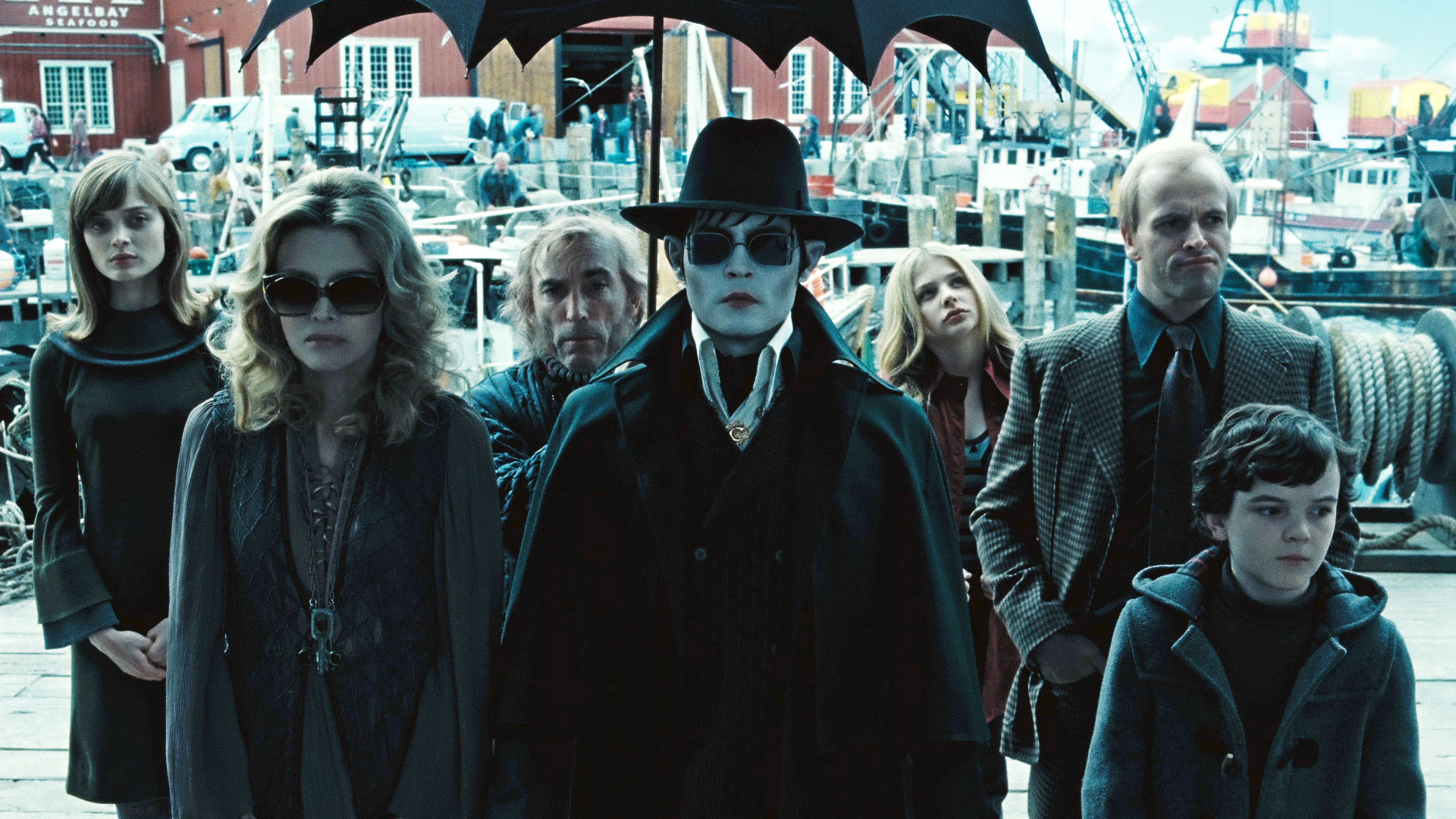 Kritik: Dark Shadows (USA 2012) Unsterblichkeit: Segen oder Fluch?